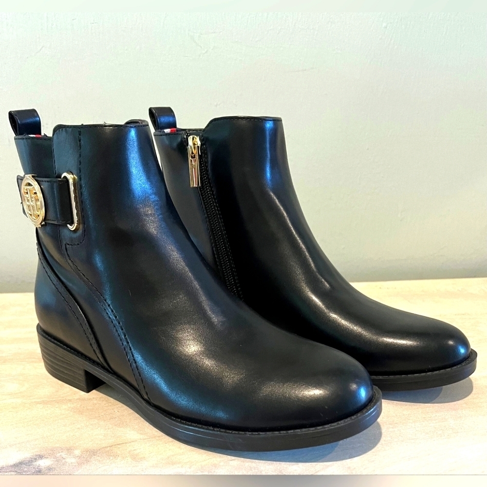 Tommy Hilfiger Rezin 2 Black Boots in Size 7 New Without Box‎